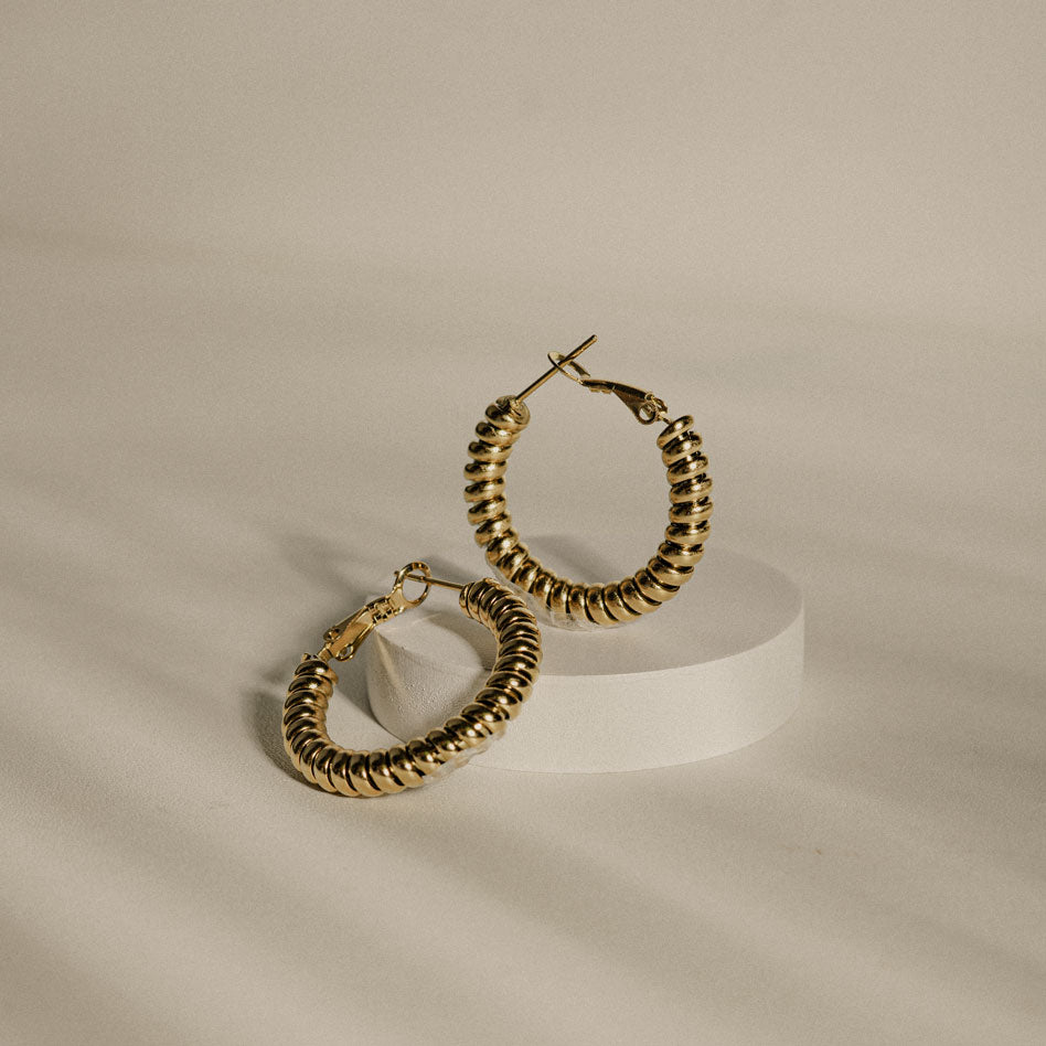 Halia Hoops